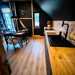 Black Horse Appartement *