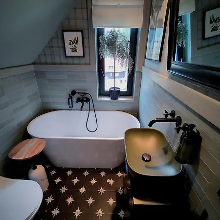 Black Horse Apartment